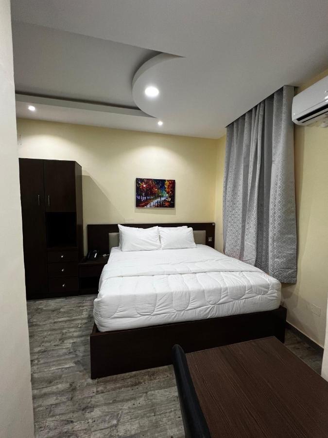 Fragrance Apartments And Suites Ibadán Exterior foto
